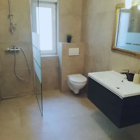 In With Two-bedrooms 2
