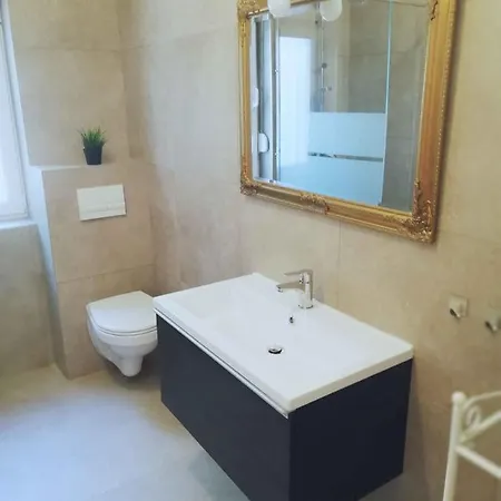 In With Two-bedrooms 2