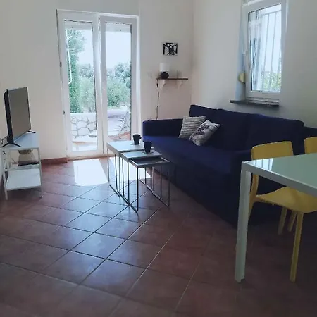 Apartment In With Two-bedrooms 2 Mandre